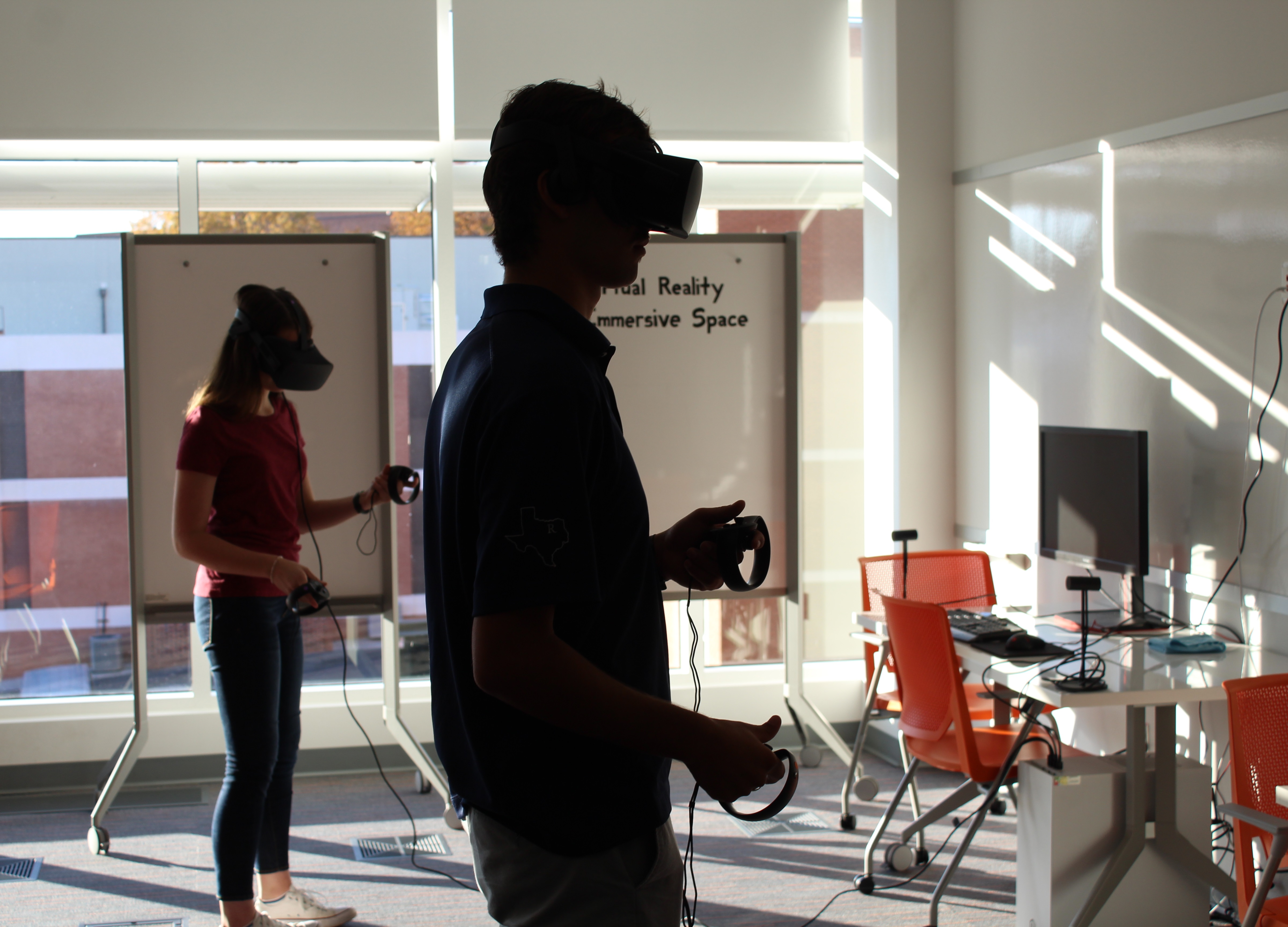 Students using Oculus Rift headsets
